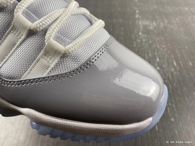 AV2187-140 Jordan Cement Air Grey Low 11 0726